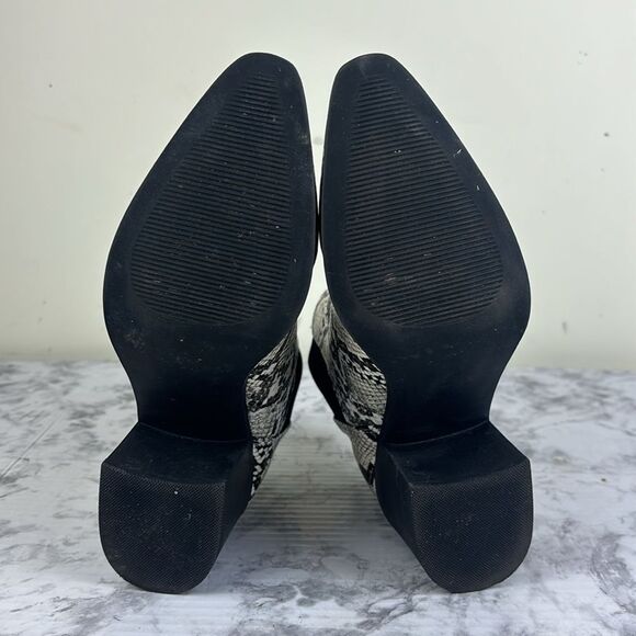 JustFab Abby Black White Bone Snakeskjn Pointed Toe Wedge Heel Pull On Bootie - Picture 10 of 13